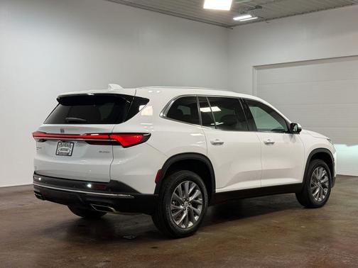 2025 Buick Enclave Preferred FWD