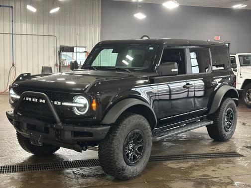 Shadow Black 2024 Ford Bronco Wildtrak