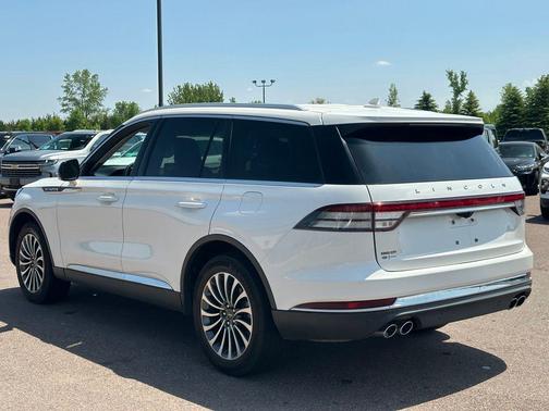 Pristine White Metallic Tri-Coat 2023 Lincoln Aviator Standard AWD