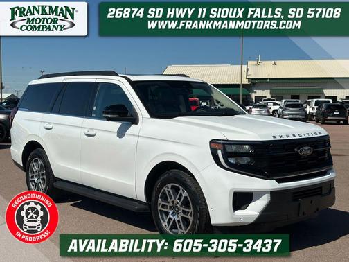 Oxford White 2025 Ford Expedition Active
