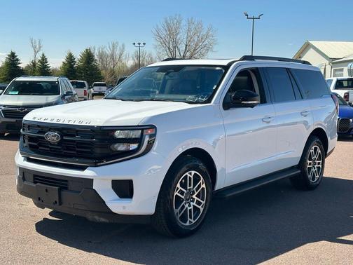 Oxford White 2025 Ford Expedition Active