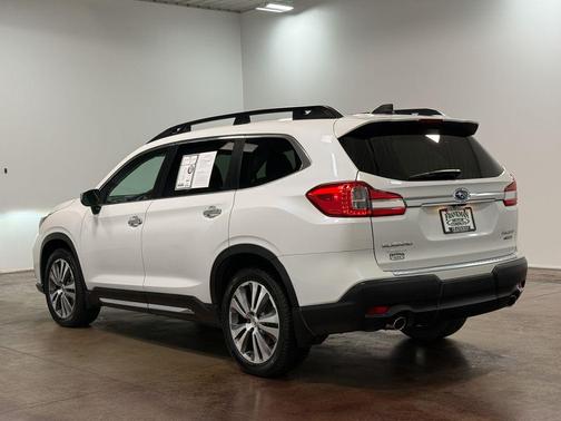 Crystal White Pearl 2019 Subaru Ascent Touring 7-Passenger