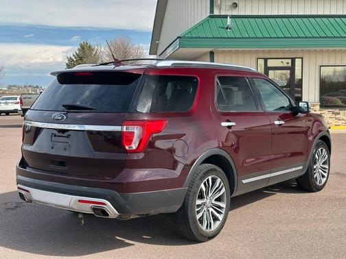 Burgundy Velvet Metallic Tinted Clearcoat 2018 Ford Explorer Platinum