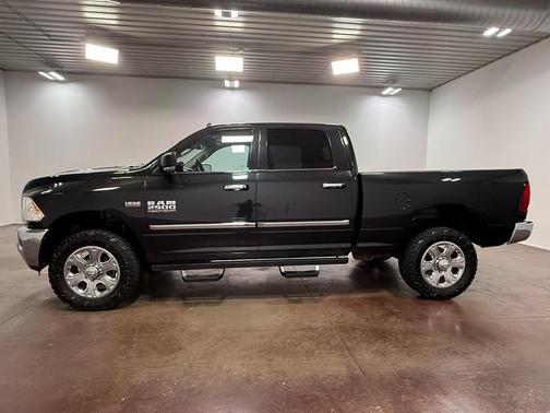 2018 RAM 2500 Big Horn Crew Cab 4x4 6'4' Box