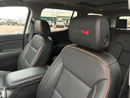 2023 GMC Acadia AWD AT4