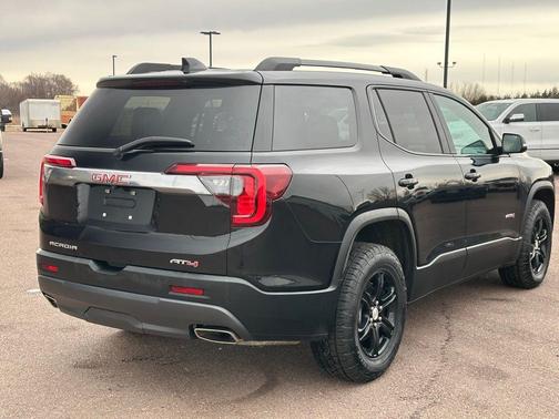 2023 GMC Acadia AWD AT4