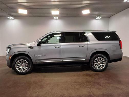 Sterling Metallic 2025 GMC Yukon XL Denali