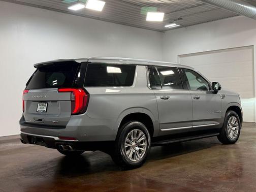 Sterling Metallic 2025 GMC Yukon XL Denali