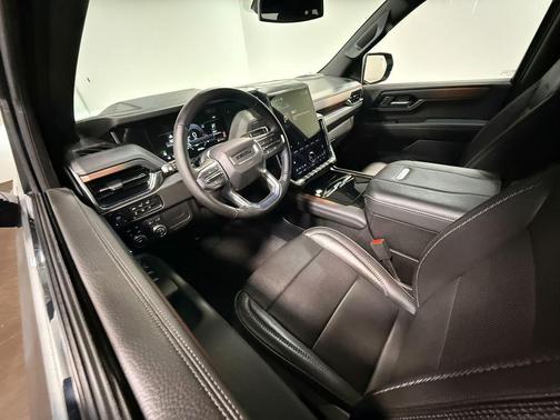 Sterling Metallic 2025 GMC Yukon XL Denali