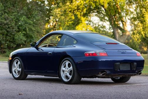 2001 Porsche 911 Carrera 4