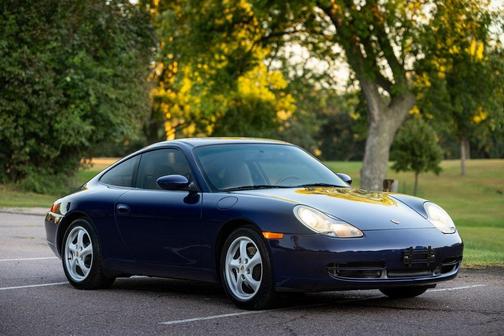 2001 Porsche 911 Carrera 4