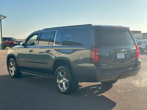 Shadow Gray Metallic 2020 Chevrolet Suburban LT