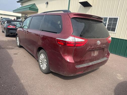 2015 Toyota Sienna XLE