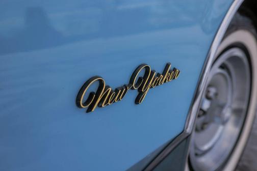 1977 Chrysler New Yorker Brougham