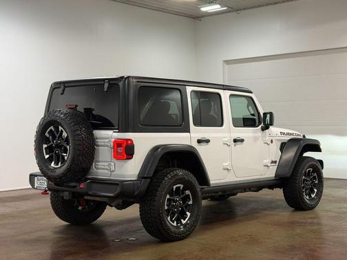 2025 Jeep Wrangler Rubicon