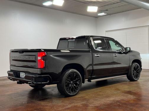 2022 Chevrolet Silverado 1500 High Country