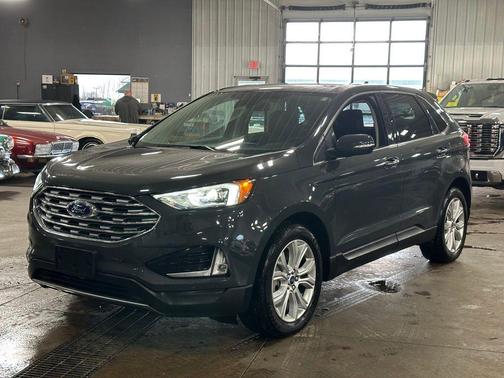 2021 Ford Edge Titanium