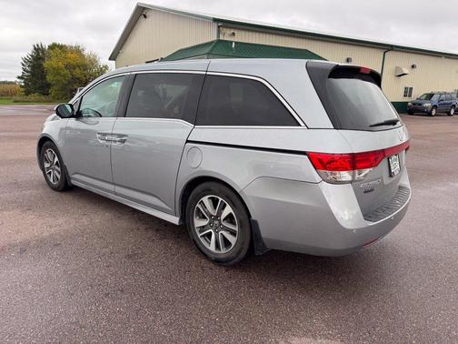 Lunar Silver Metallic 2016 Honda Odyssey Touring