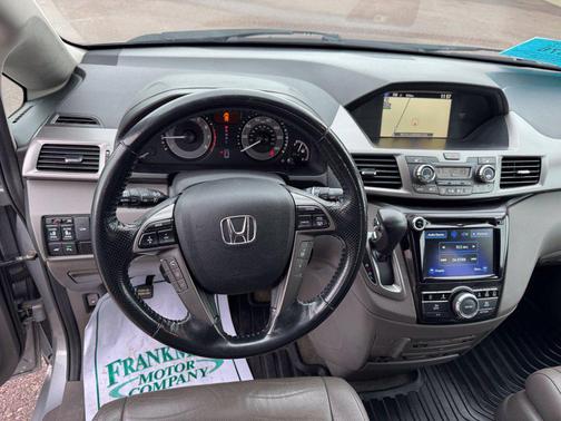 Lunar Silver Metallic 2016 Honda Odyssey Touring