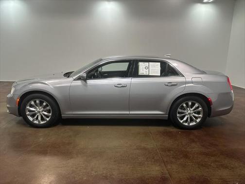 2016 Chrysler 300 Limited