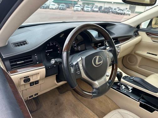Starfire Pearl 2014 Lexus ES 350 Base