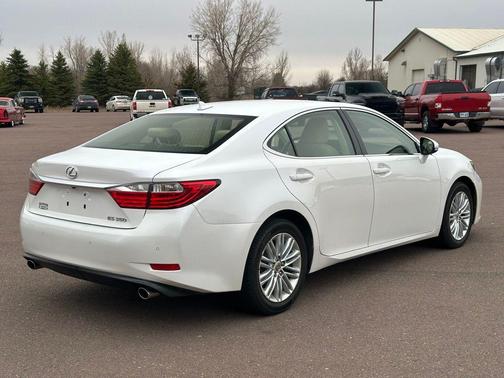 Starfire Pearl 2014 Lexus ES 350 Base