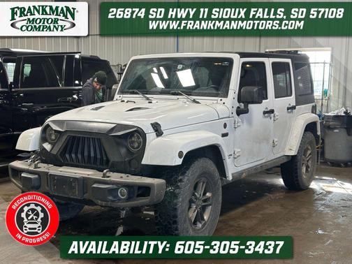 Bright White Clearcoat 2016 Jeep Wrangler Unlimited Sahara