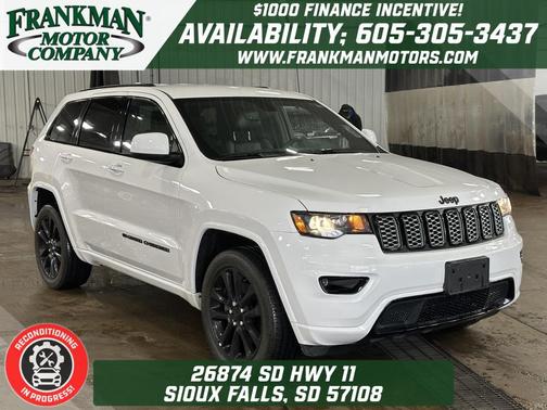 2022 Jeep Grand Cherokee Altitude