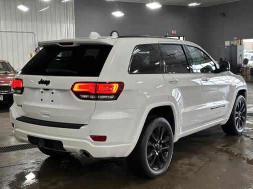 2022 Jeep Grand Cherokee Altitude