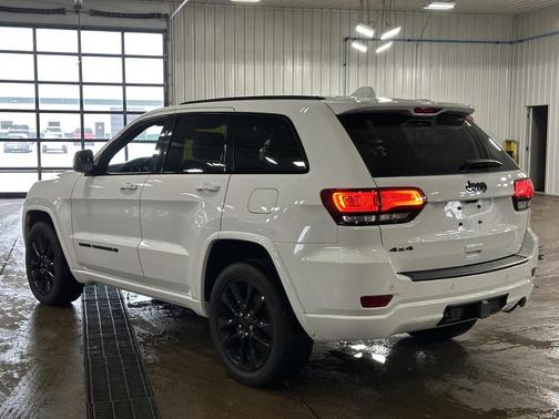 2022 Jeep Grand Cherokee Altitude