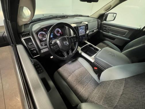 2019 RAM 1500 SLT