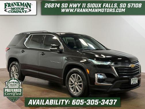 Mosaic Black Metallic 2023 Chevrolet Traverse LT Cloth