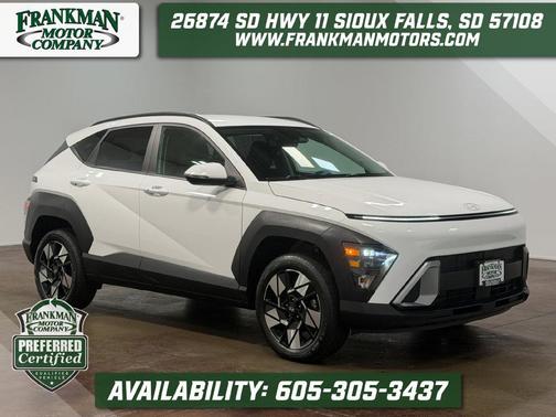 Atlas White 2025 Hyundai KONA SEL