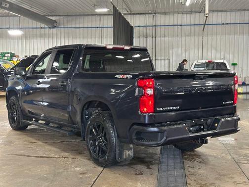 2022 Chevrolet Silverado 1500 Custom