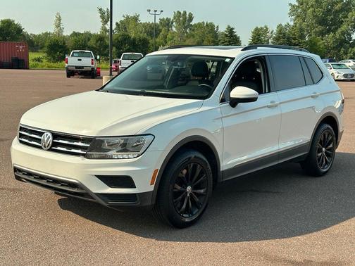 White 2018 Volkswagen Tiguan 2.0T SEL