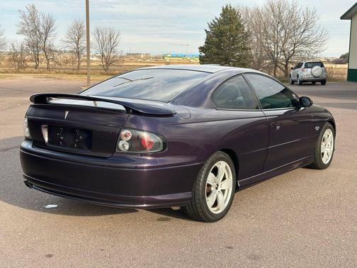 2004 Pontiac GTO Base