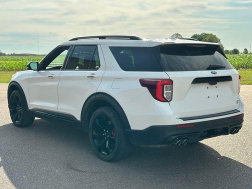 Star White Metallic Tri-Coat 2021 Ford Explorer ST