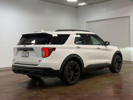 Star White Metallic Tri-Coat 2021 Ford Explorer ST
