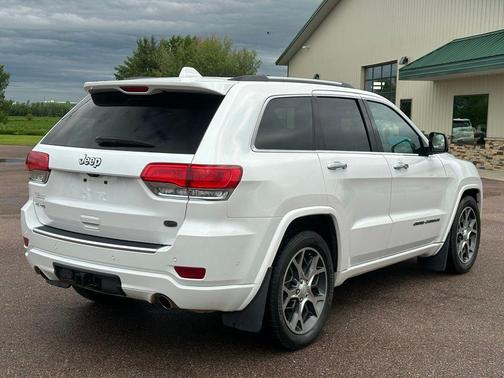 Ivory 3-Coat 2019 Jeep Grand Cherokee Overland