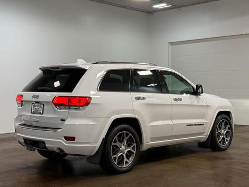 Ivory 3-Coat 2019 Jeep Grand Cherokee Overland