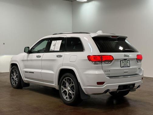 Ivory 3-Coat 2019 Jeep Grand Cherokee Overland