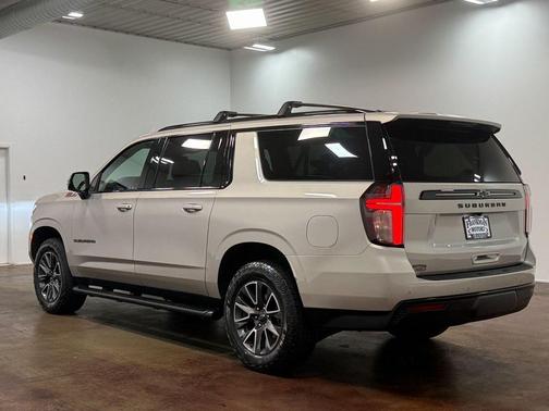 2023 Chevrolet Suburban 4WD Z71