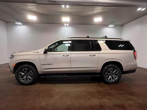 2023 Chevrolet Suburban 4WD Z71