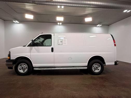 2024 GMC Savana 2500 Work Van