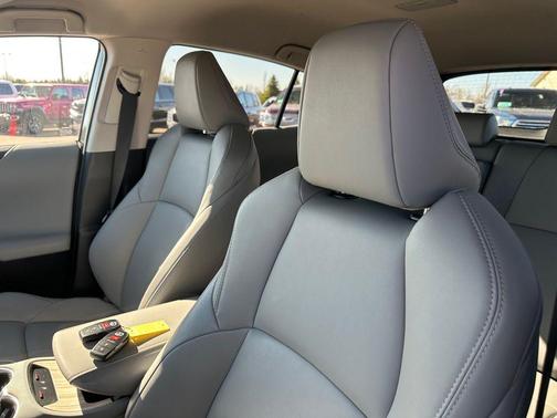 Black 2023 Toyota Venza XLE