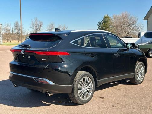 Black 2023 Toyota Venza XLE