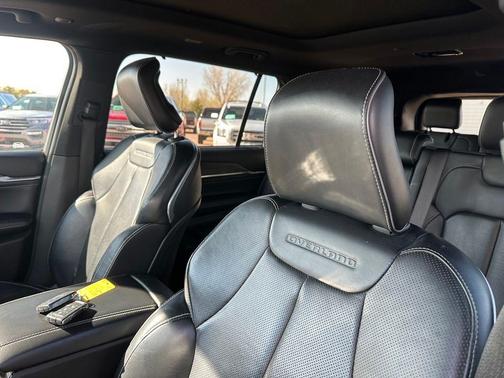 Bright White Clearcoat 2022 Jeep Grand Cherokee L Overland