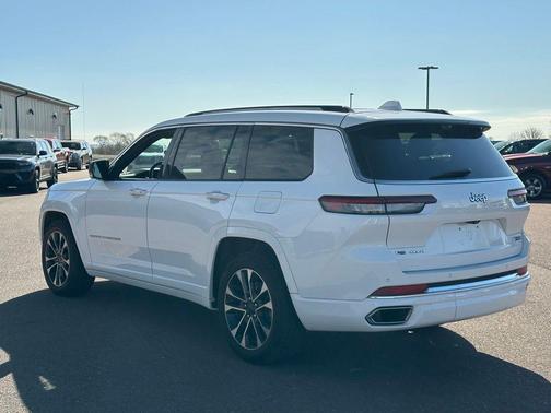 Bright White Clearcoat 2022 Jeep Grand Cherokee L Overland