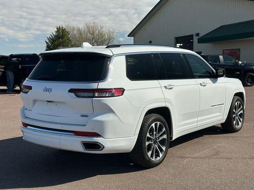 Bright White Clearcoat 2022 Jeep Grand Cherokee L Overland