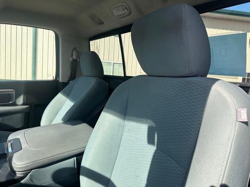 2018 RAM 3500 SLT Regular Cab 4x4 8' Box